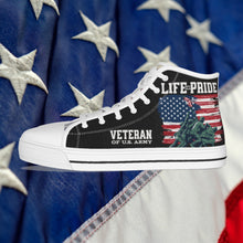 Load image into Gallery viewer, Veterans Men&#39;s Canvas Shoes
